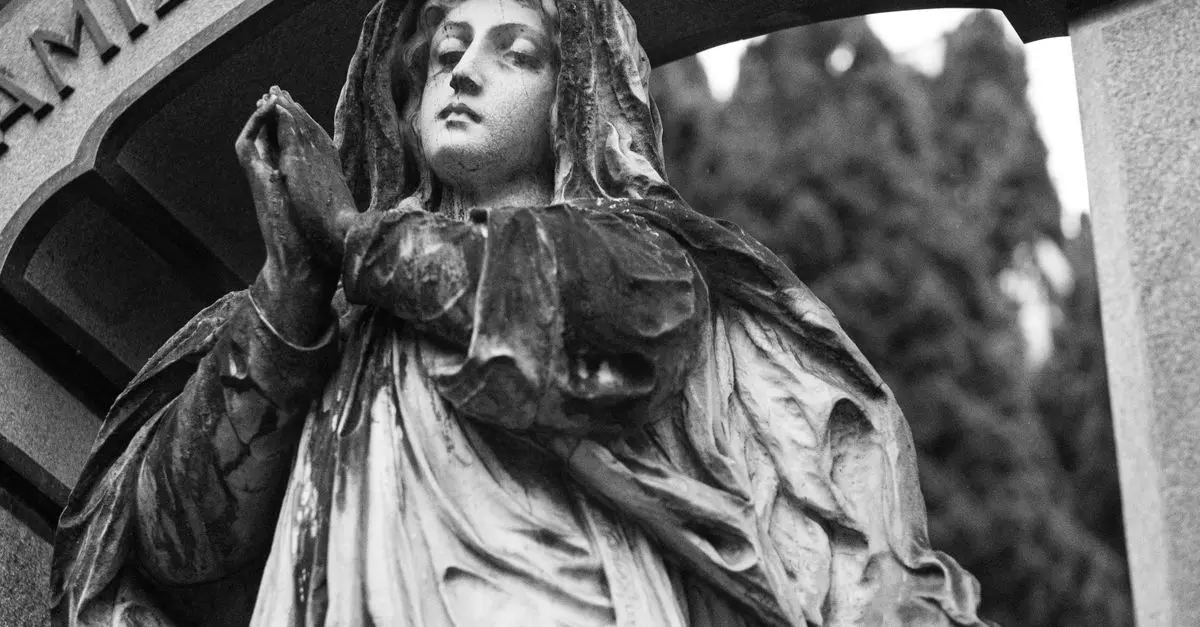 Les gestes symboliques souvent négligés pour un dernier adieu