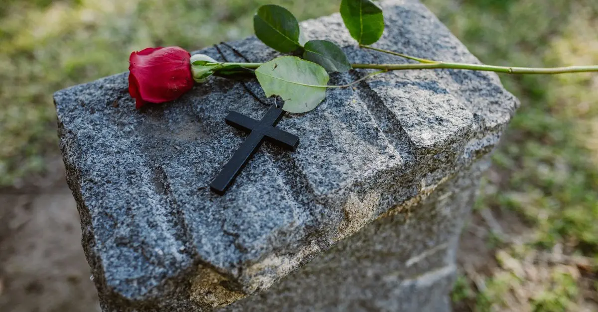 Les différentes religions et leurs pratiques funéraires