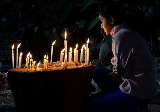 Comment intégrer des rituels spirituels dans un dernier adieu